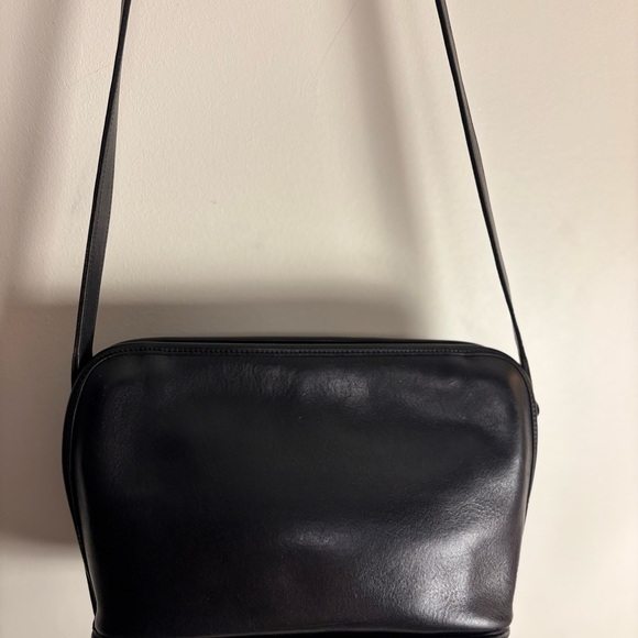 Coach Vintage Black Metropolis Zip Shoulder Bag Leather, 9087 - Picture 2 of 12